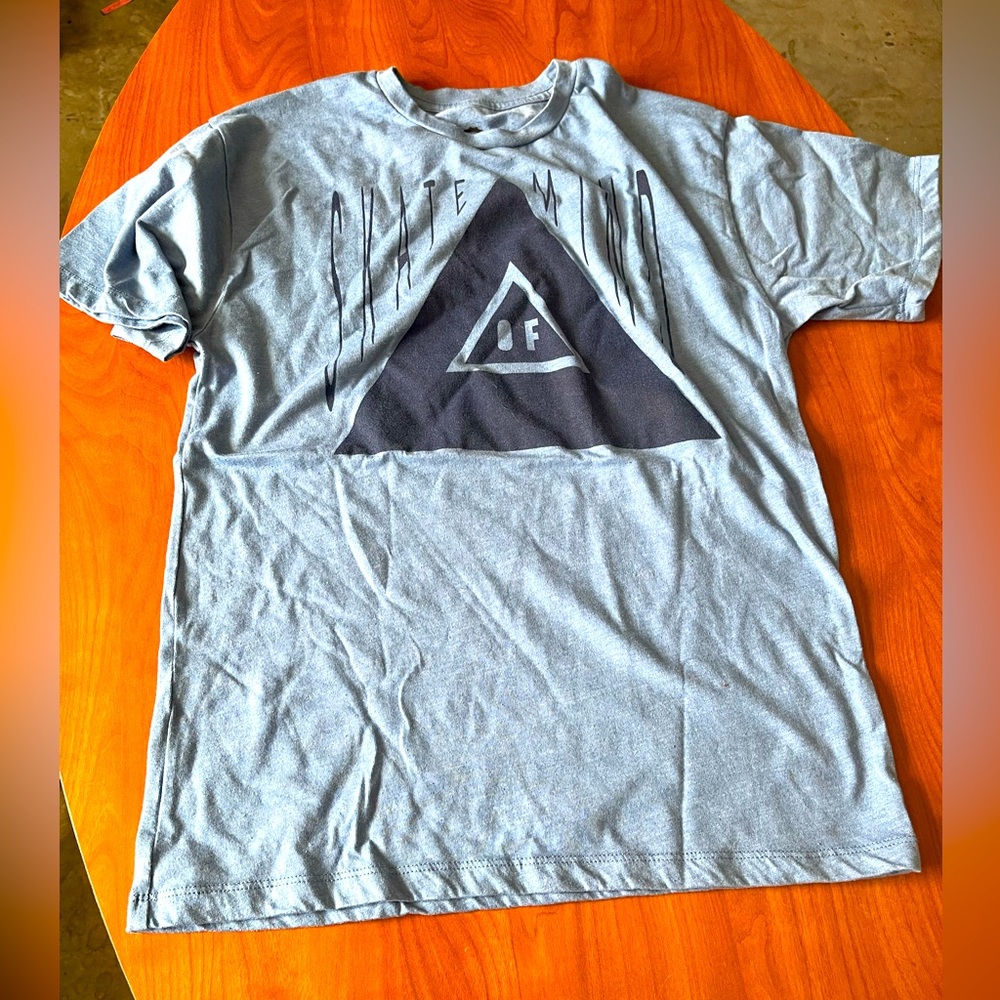 Men's Gray Graphic T-Shirt